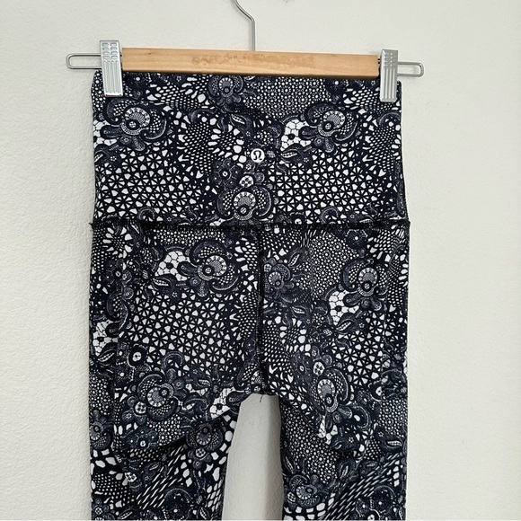 Lululemon Wunder Under Full Length Leggings Pretty Lace White Black Size 4 Women - Picture 5 of 10